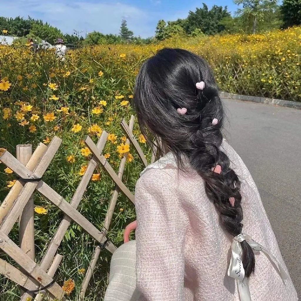 下午一点的她