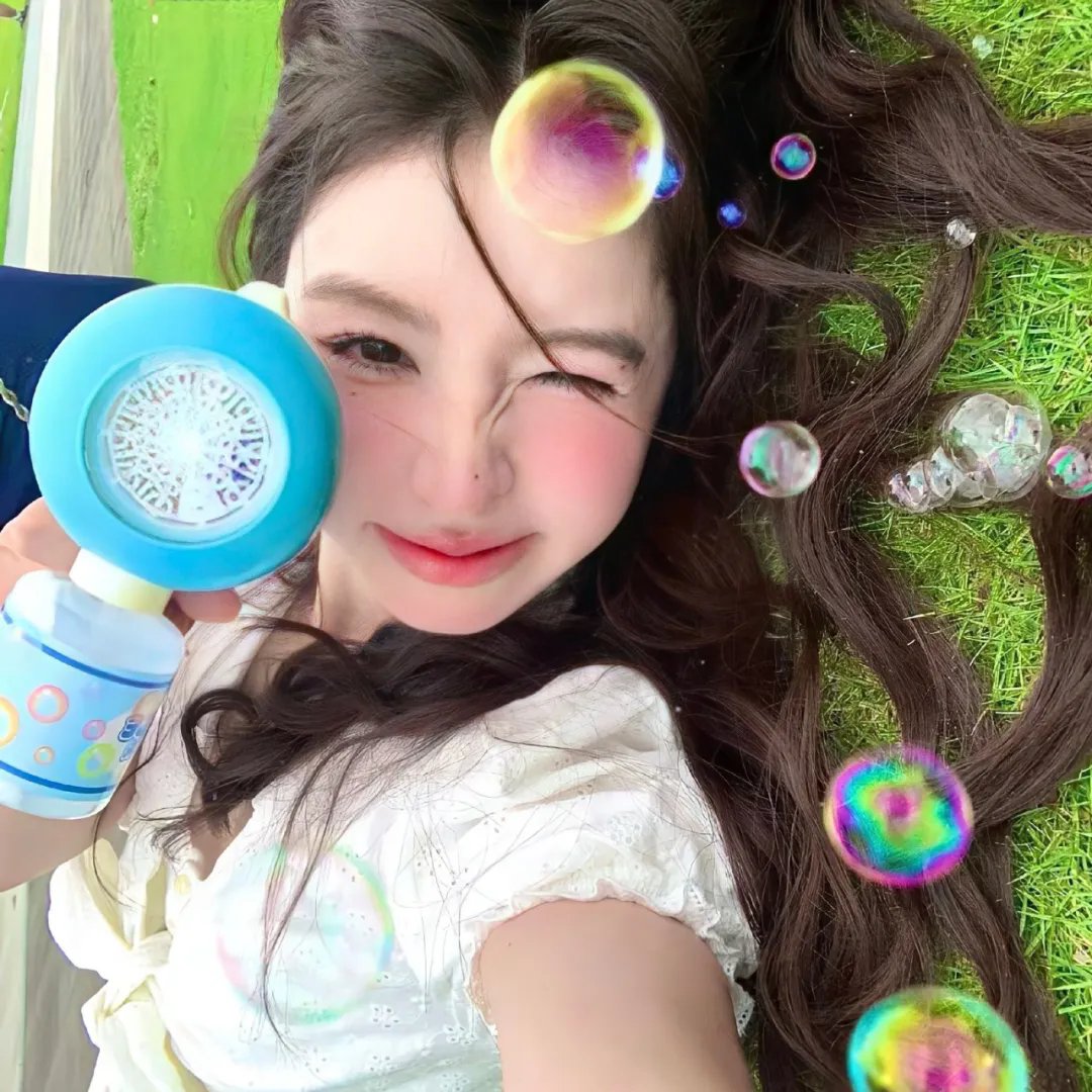 冲破樊笼走彩凤